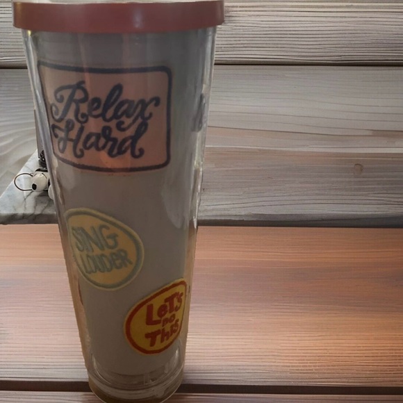 Starbucks 24 Oz Tumbler With Lid Straw Dream In Color Patches Coffee Cold Drinks - Picture 2 of 5